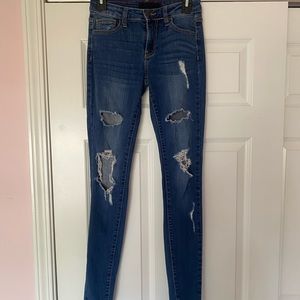 skinny jeans with rips